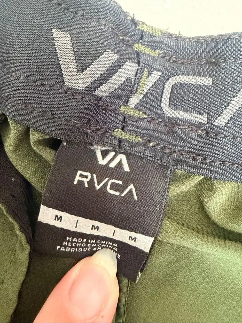 RVCA Men’s Olive Green Athletic Performance Shorts Size M Logo Drawstring